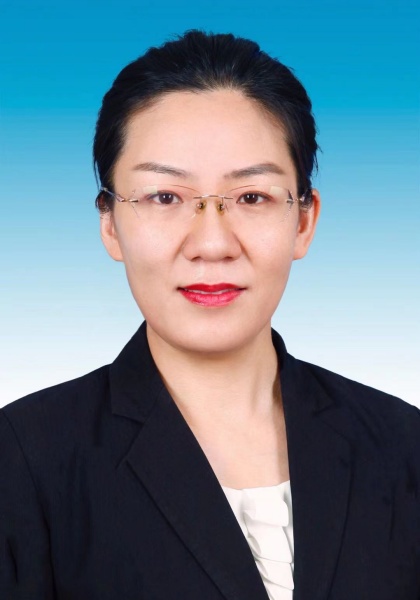 施佳.jpg